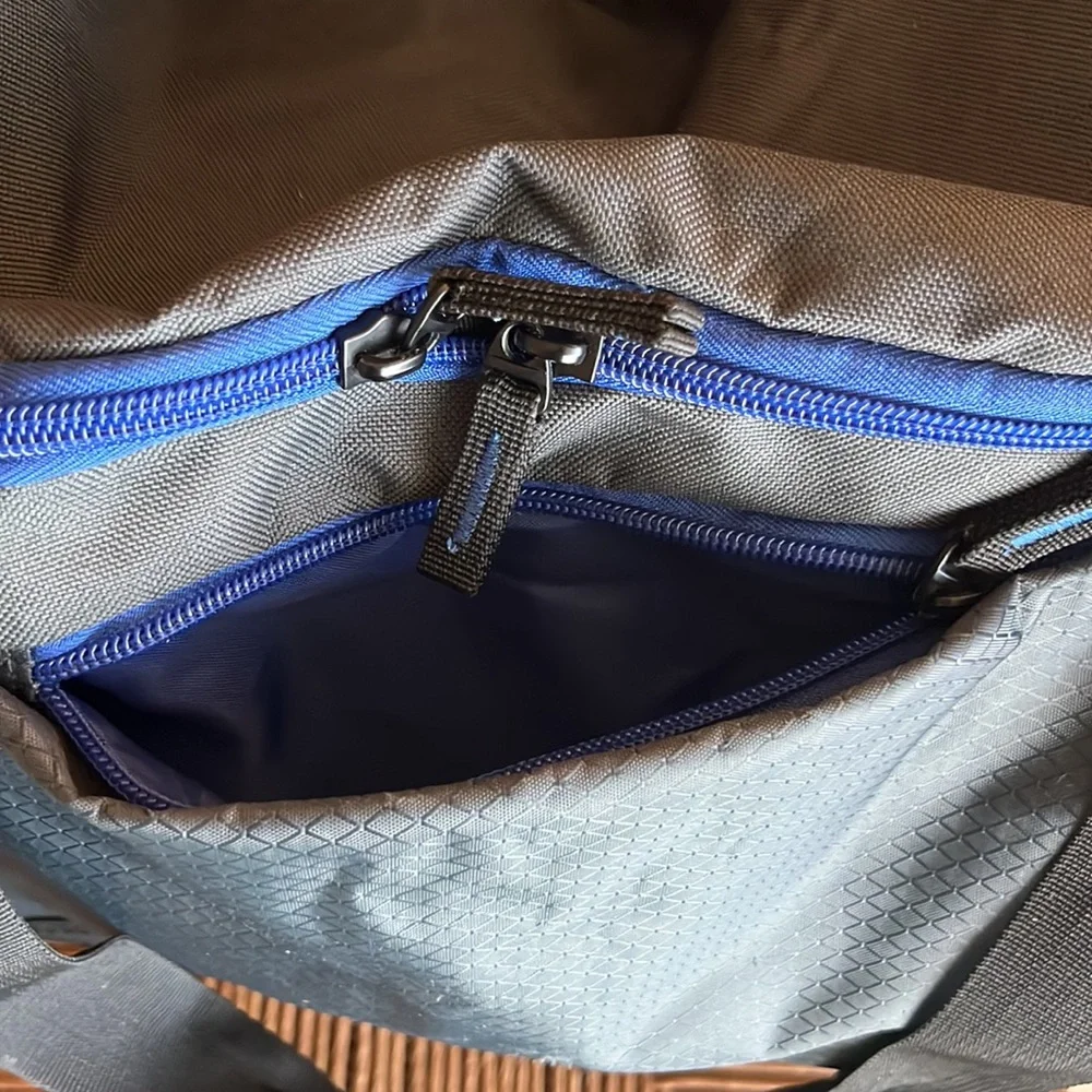 C9 by Champion Gym Duffle Travel Bag Grey Royal Blue Trim 17”x 11” x 10” unisex